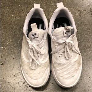 VANS ultrarange white